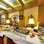 호텔 Ringhotel Alpenhof - Patchworkhotel 4*