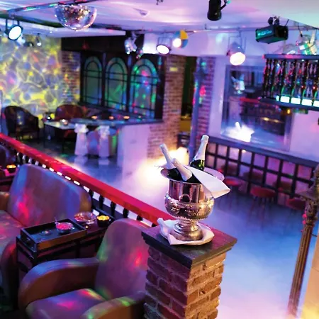 Ringhotel Alpenhof - Patchworkhotel ホテル