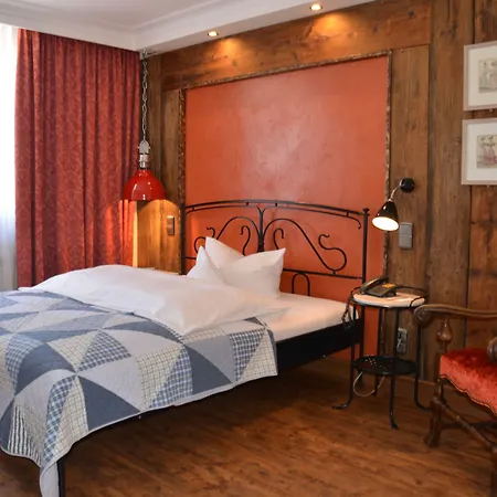 Ringhotel Alpenhof - Patchworkhotel ホテル