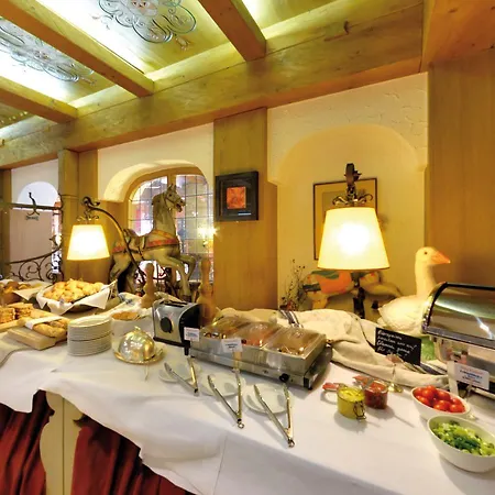ホテル Ringhotel Alpenhof - Patchworkhotel 4*