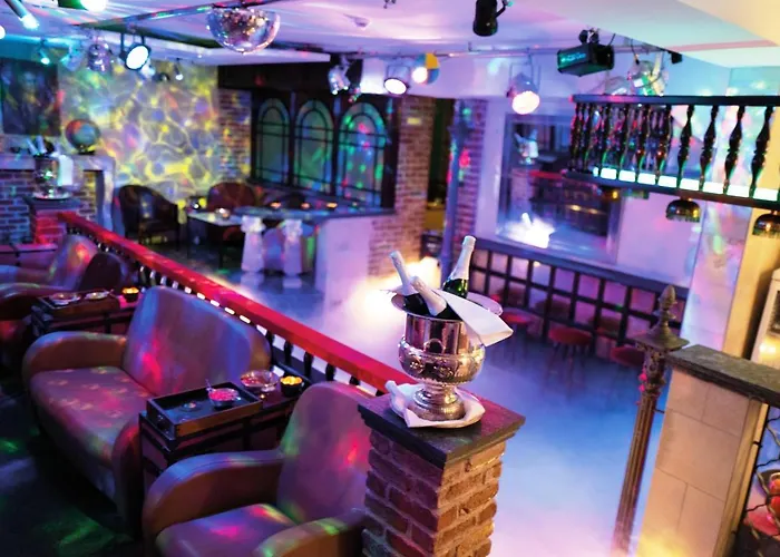 Ringhotel Alpenhof - Patchworkhotel فندق